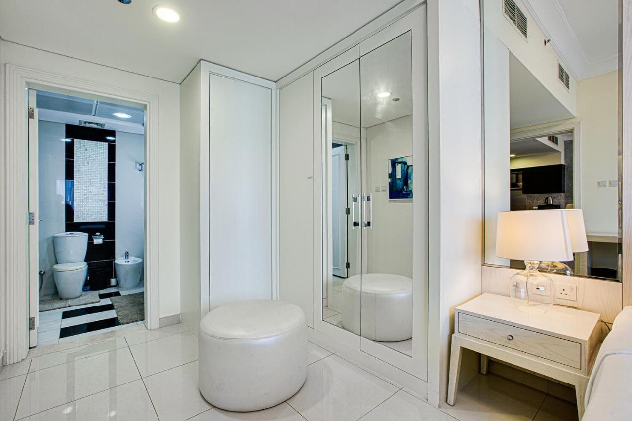 Apartment Remarkable In Downtown Near Mall *