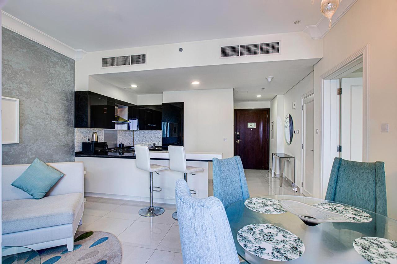 Remarkable In Downtown Near Mall *
