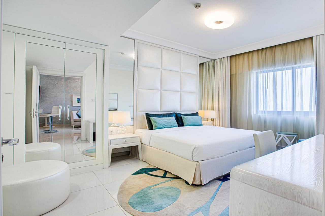 Remarkable In Downtown Near Mall *