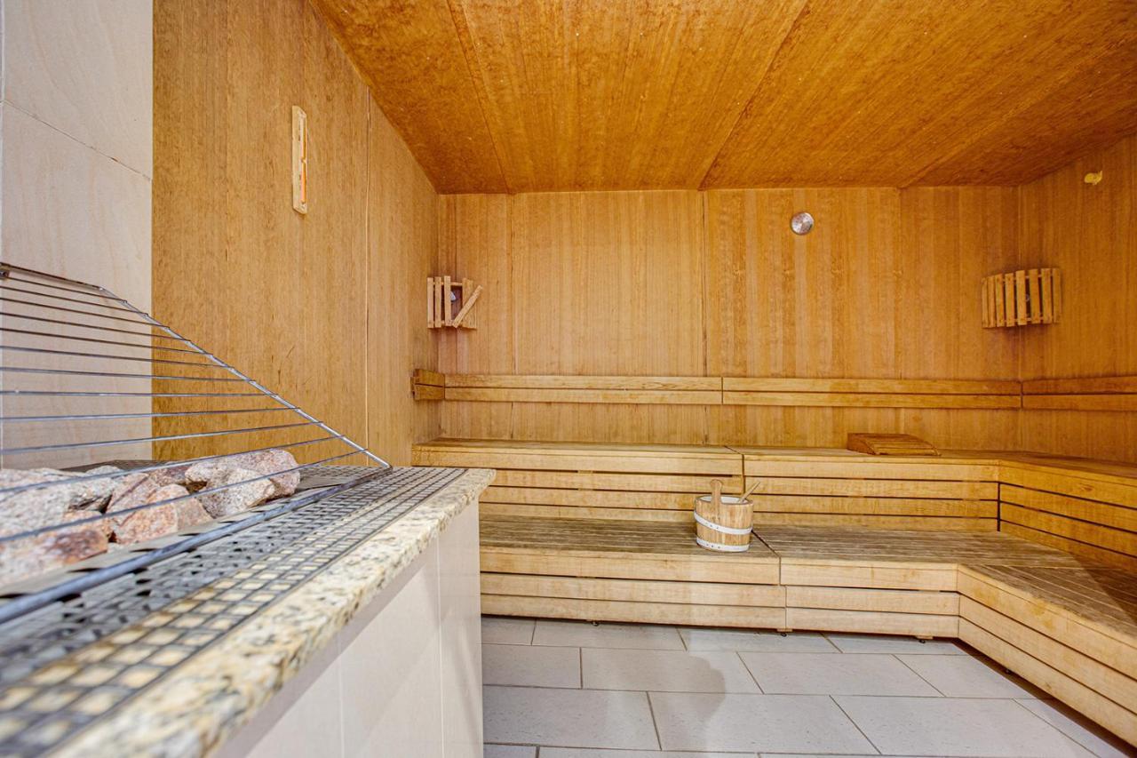 Remarkable In Downtown Near Mall Apartment
