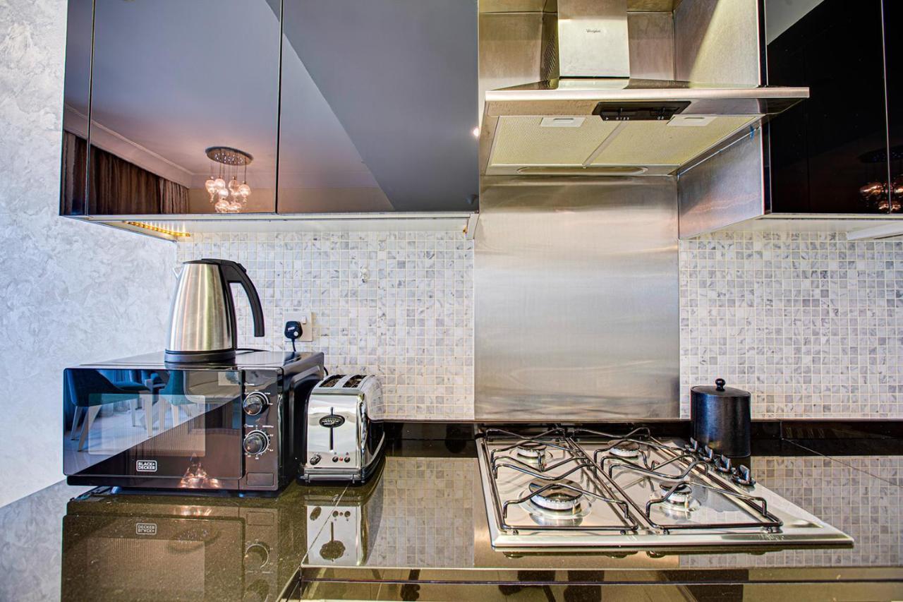 Remarkable In Downtown Near Mall Apartment *